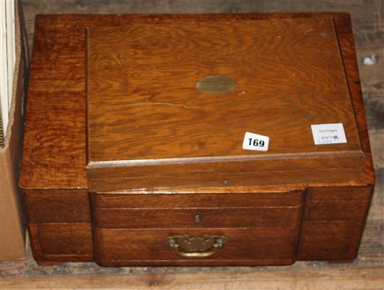 Oak cased canteen of cutlery and cased fish knives and forks